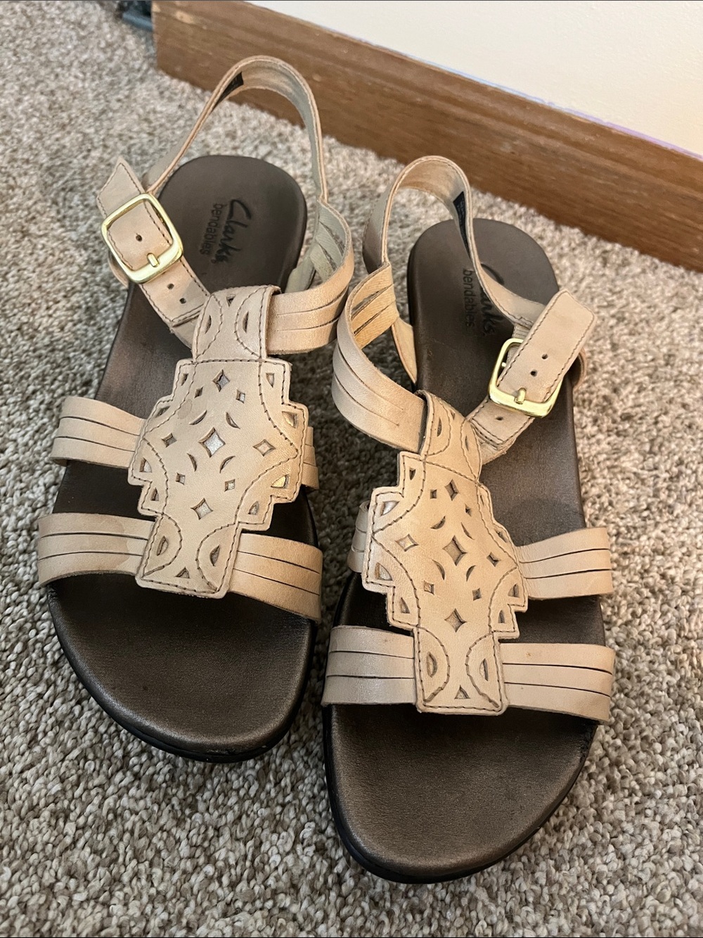 Clarks Women's Tan Leather Decorative Strap Slingback Sandals
